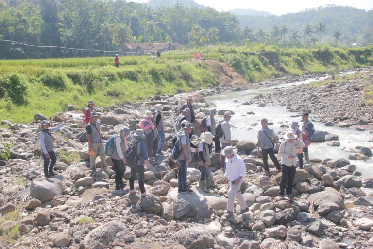 Doktor Teknik Geologi FITB ITB