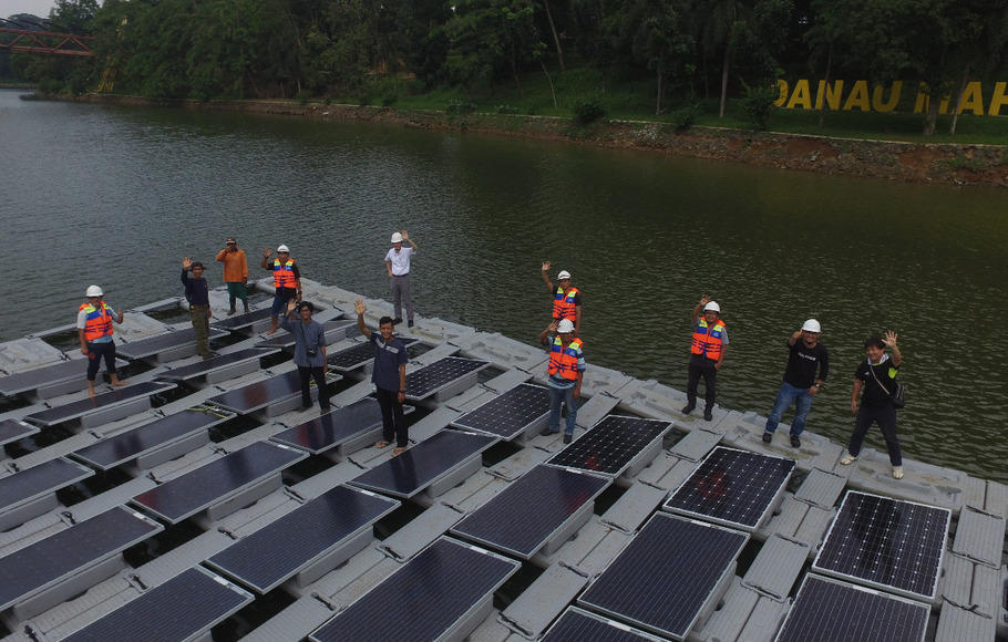 Pertama di Indonesia, PLTS Terapung Bifacial Hadir di